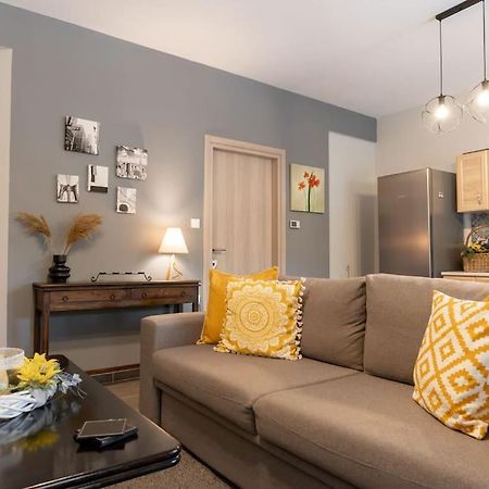Elenis Cozy Apartment Larissa Exteriör bild