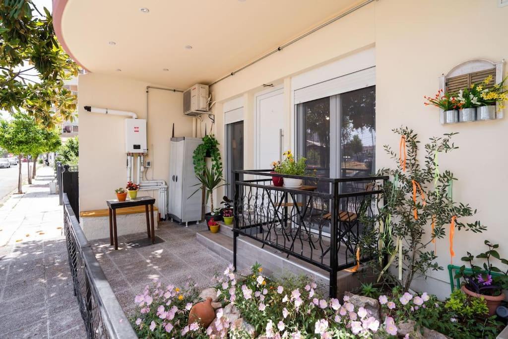 Elenis Cozy Apartment Larissa Exteriör bild